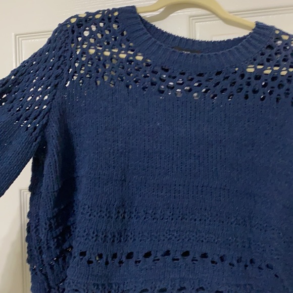FATE cropped blue distressed open knit sweater - Picture 3 of 3
